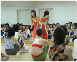 中尾和子・ルネサンス広島緑井イベントレッスン風景